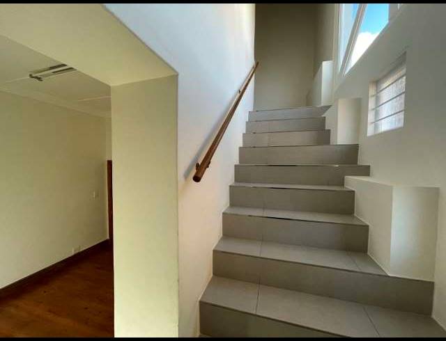 433M² BUILDING TO LET IN VREDEHOEK